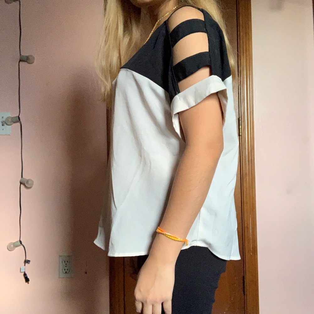 Basic blouse - Picture 2 of 3